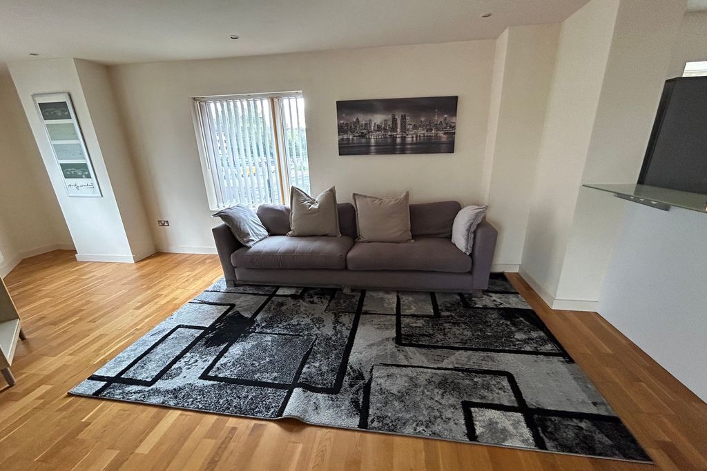 Property photo 2 of 9 Saint Anns Quay-Living Area