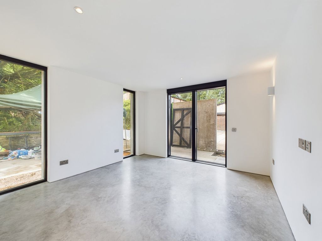 Additional image 10 of 5 bed detached house to rentHigher Trewrong, Polmear Hill, Par PL24