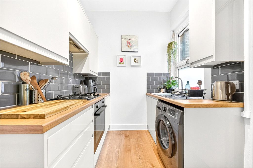 Property photo 3 of 10 Picture No. 22