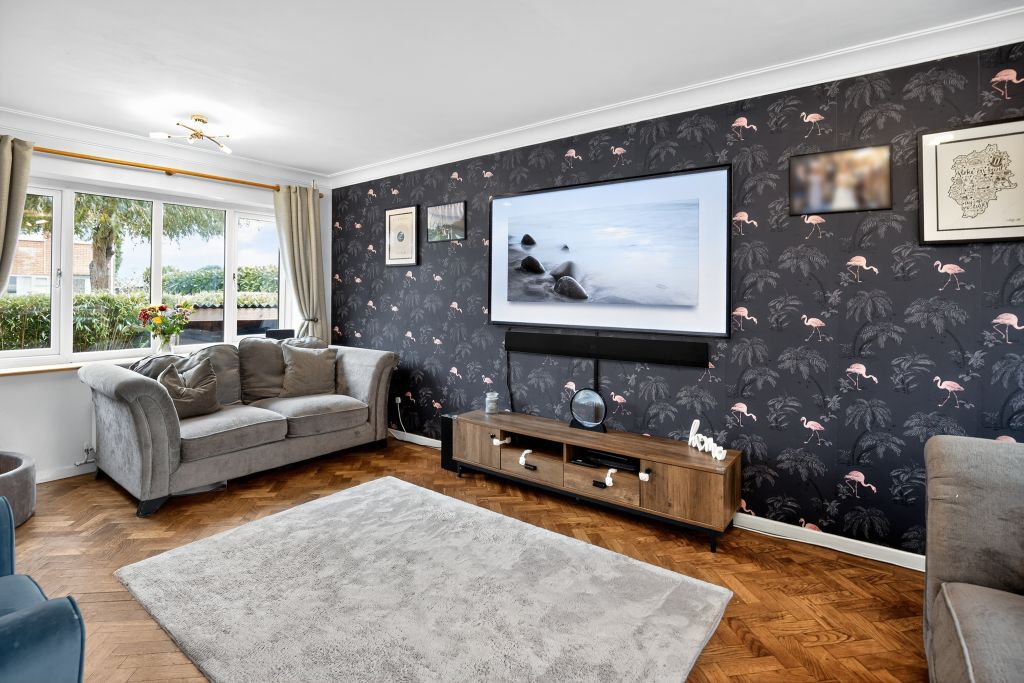 Property photo 3 of 20 Living Room