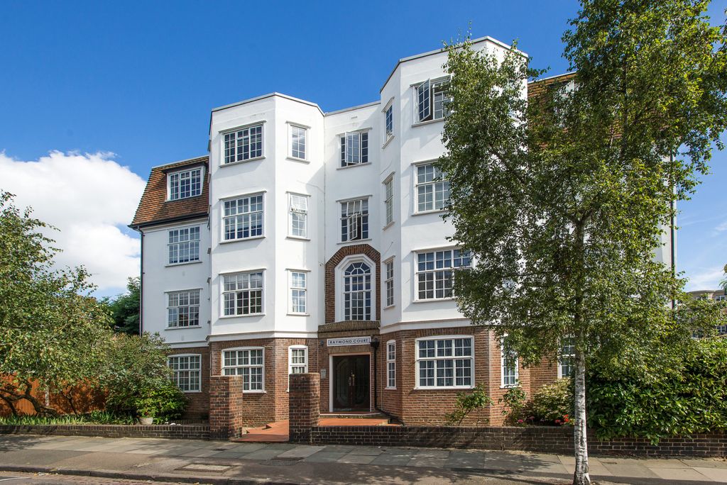 Property photo 1 of 10 8 Raymond Court Ex-3