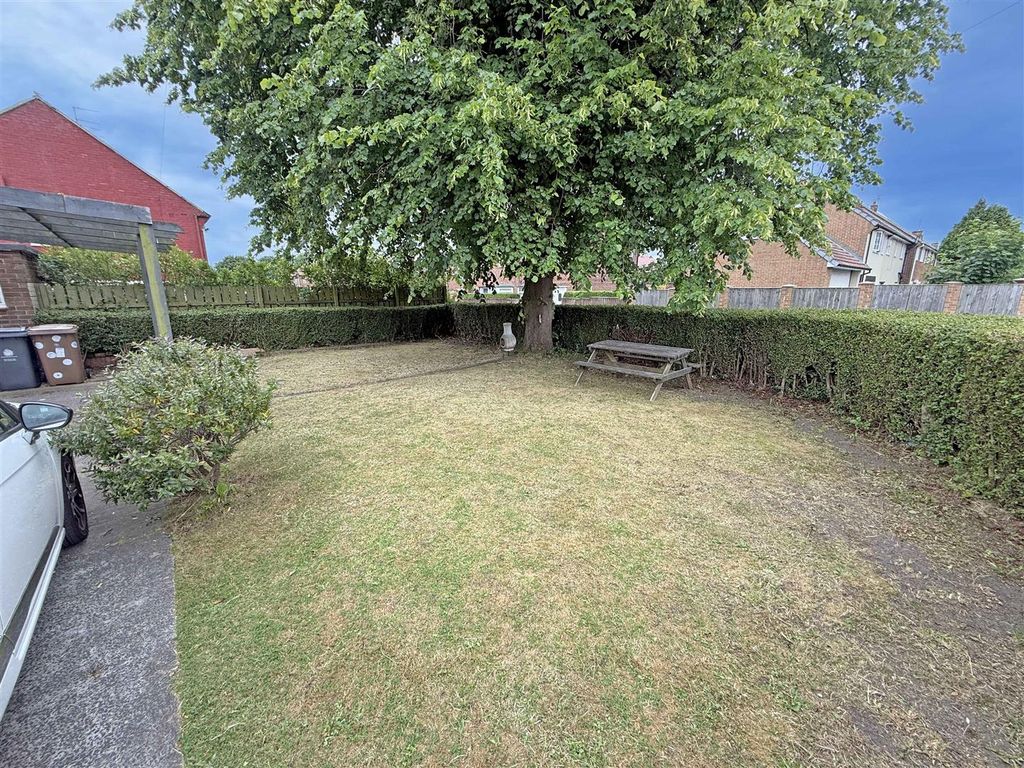Property photo 2 of 13 Front Garden.Jpg