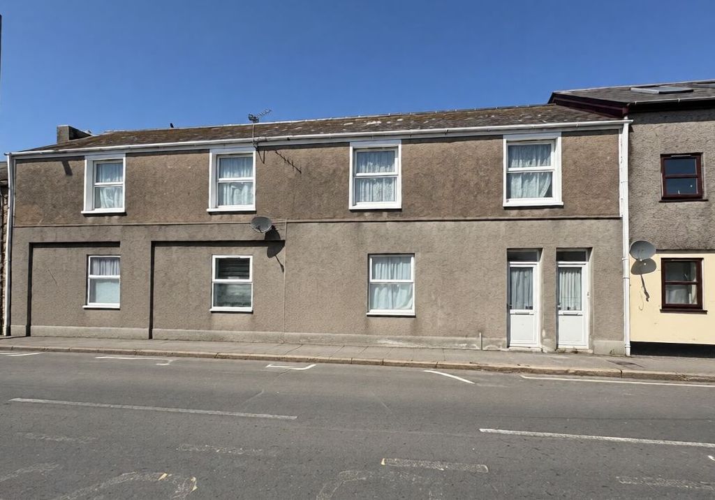 Property photo 1 of 2