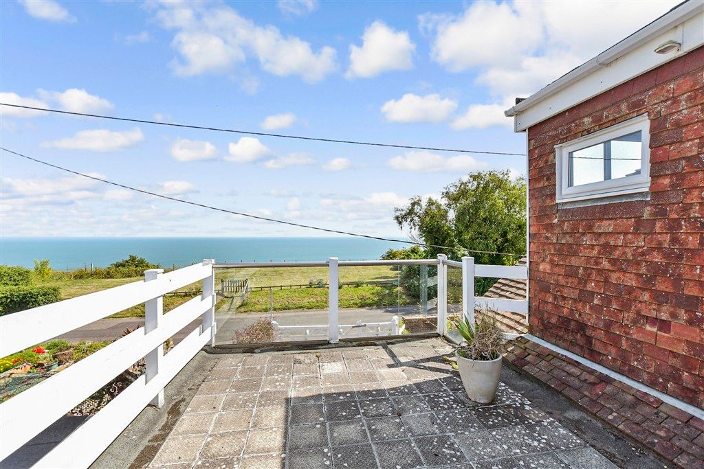 Property photo 2 of 16 Balcony / Terrace