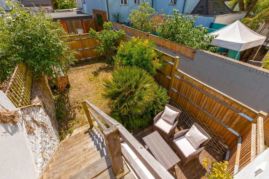 Property photo 3 of 19 Springfield Rd.Jpg