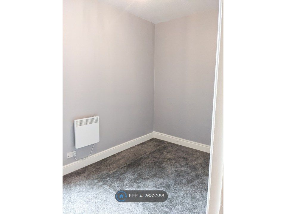 Property photo 3 of 5 Double Bedroom