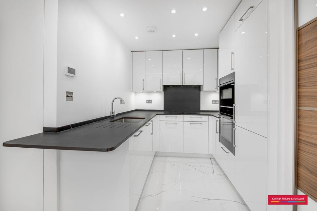 Property photo 2 of 9 Picture 2