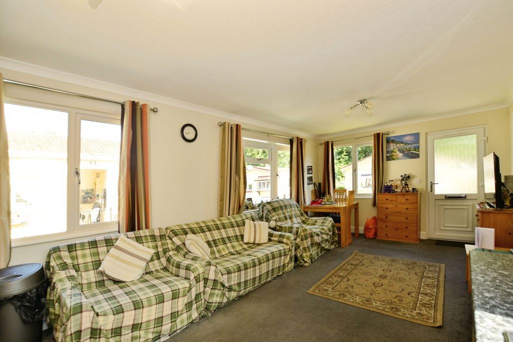 Property photo 2 of 8 Open Plan Living
