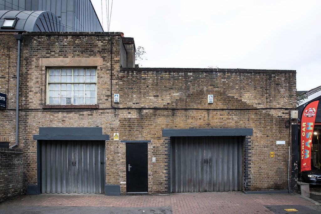 Property photo 1 of 7 Diary_October 17 2025196.Jpeg