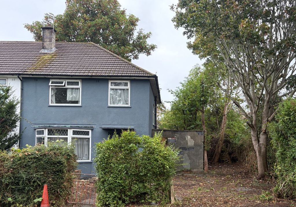 Property photo 1 of 2