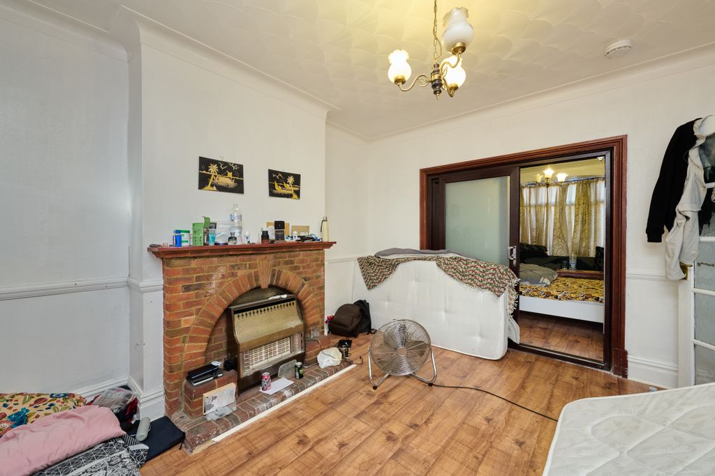 Property photo 2 of 14 Image 1