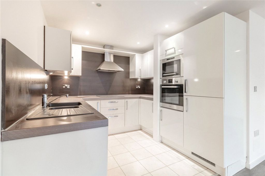 Property photo 3 of 14 Picture No. 25