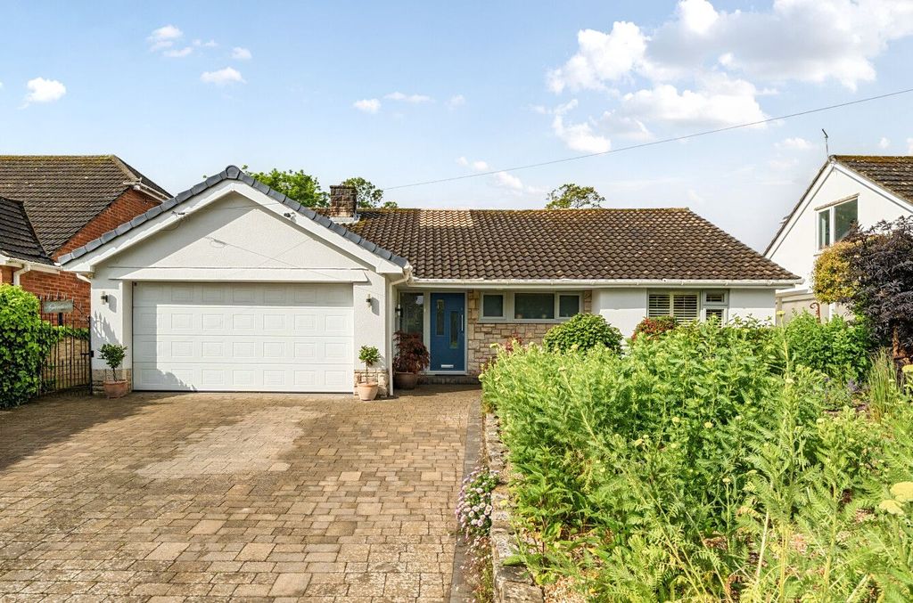 Property photo 1 of 18
