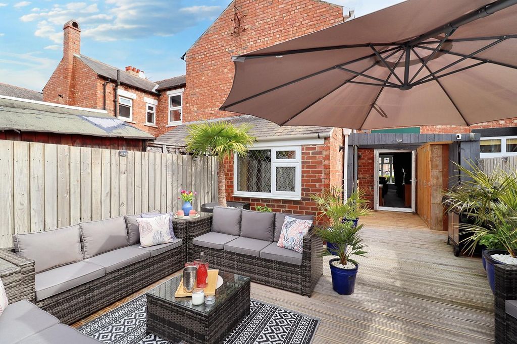 Property photo 1 of 29