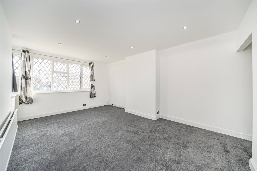 Property photo 2 of 7 Picture No. 13