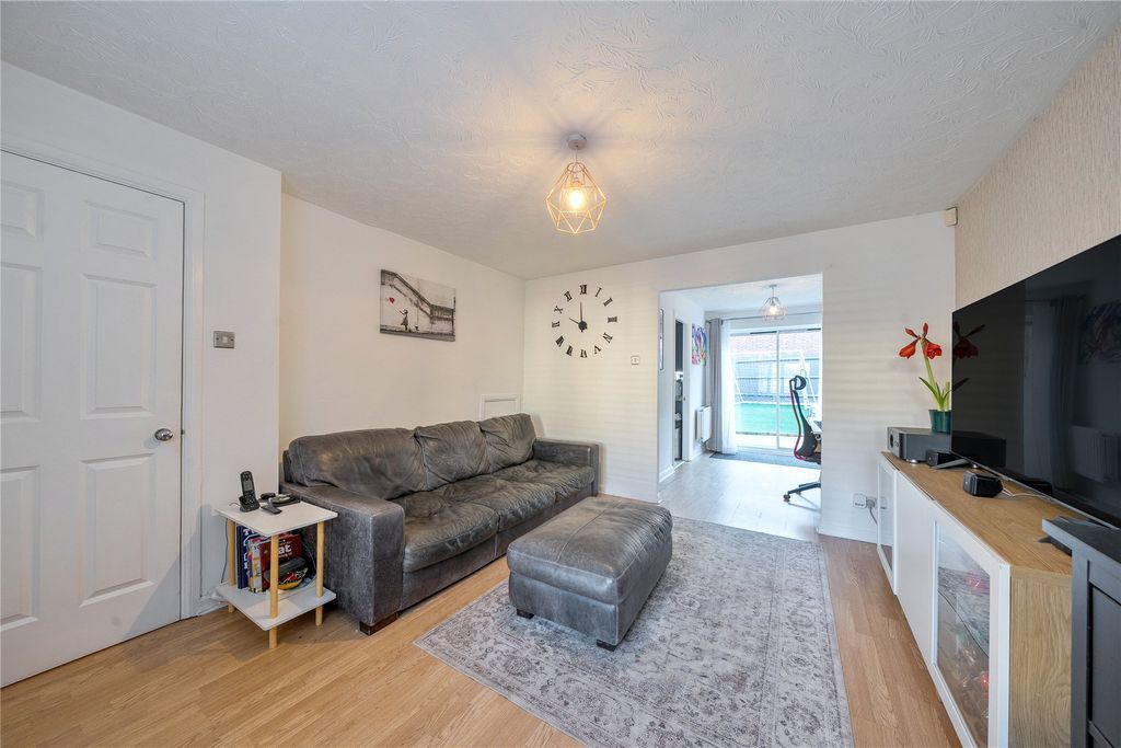 Property photo 3 of 18 Picture No. 12