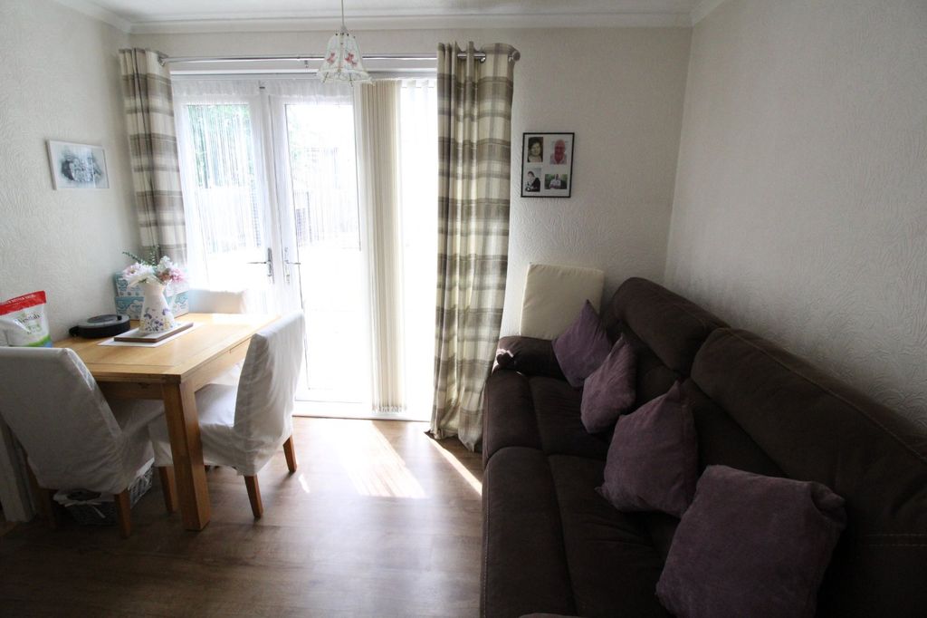 Property photo 3 of 15 Dining Room
