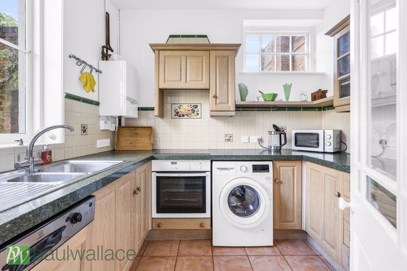 Property photo 3 of 28 Kitchen