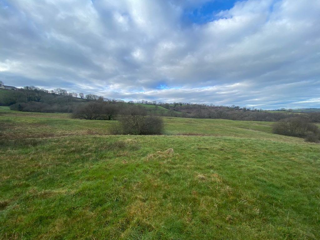 Property photo 2 of 7