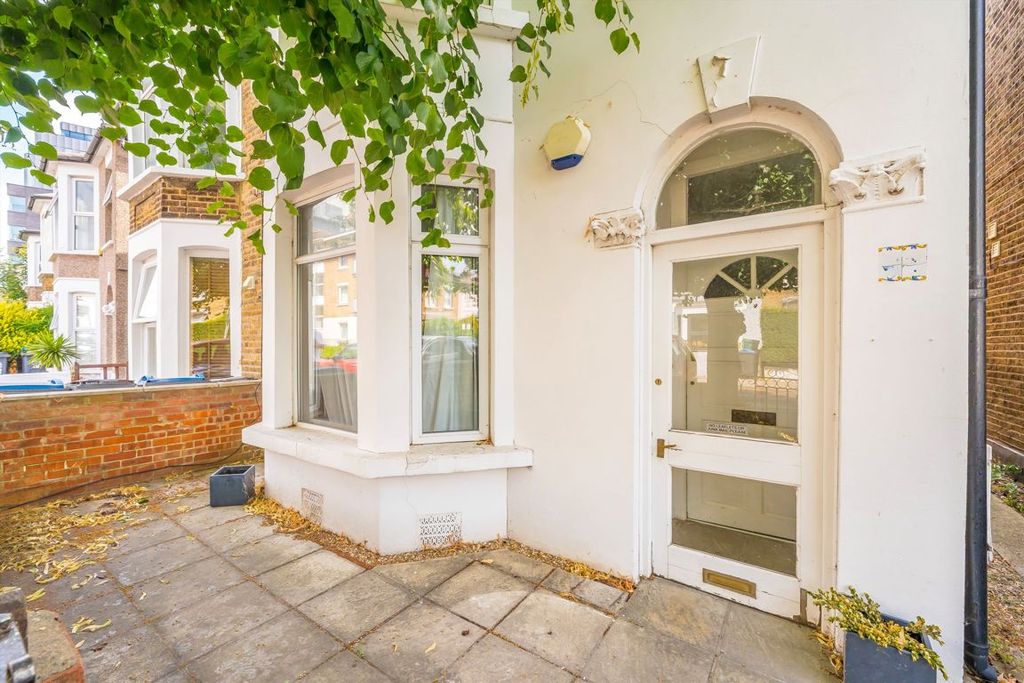 Property photo 1 of 5