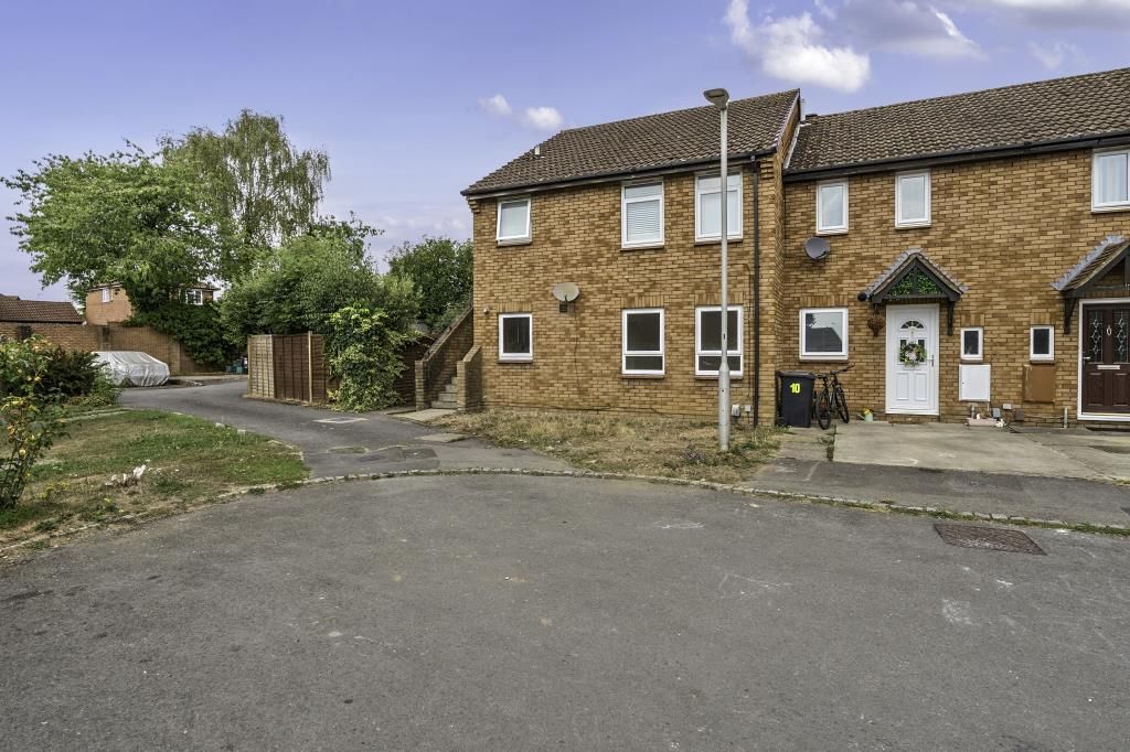 Property photo 2 of 8 External