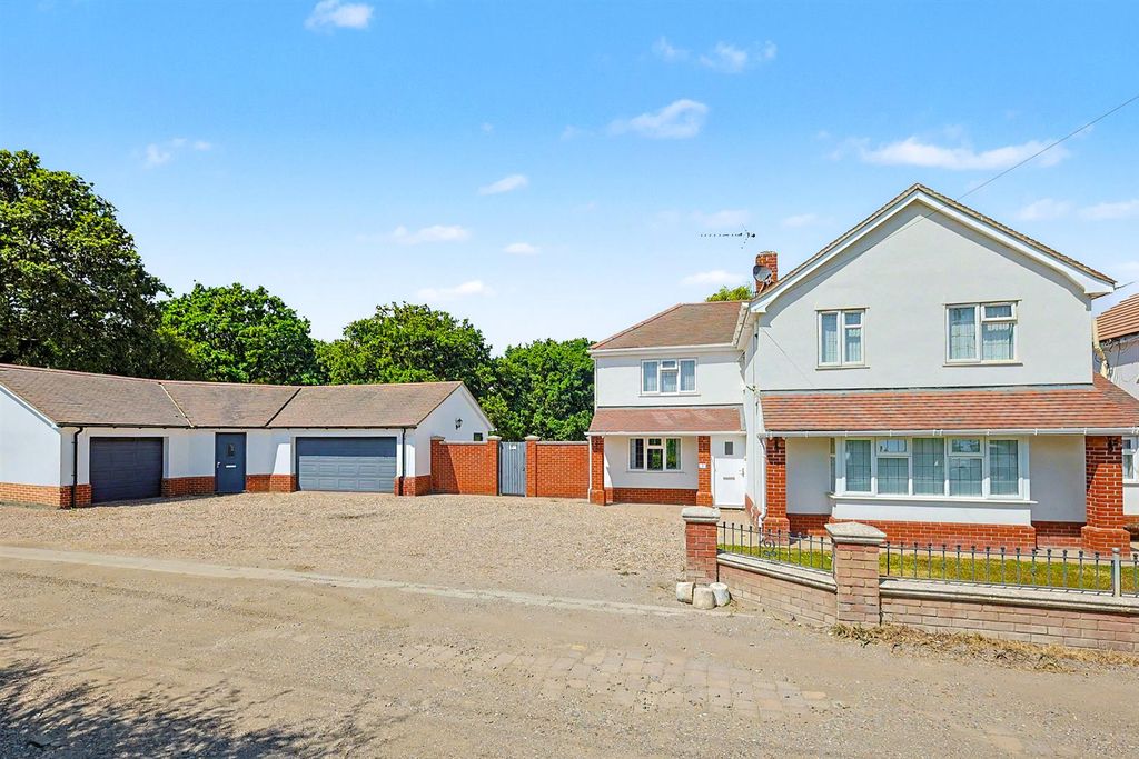 Property photo 3 of 34