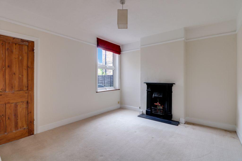 Property photo 3 of 11