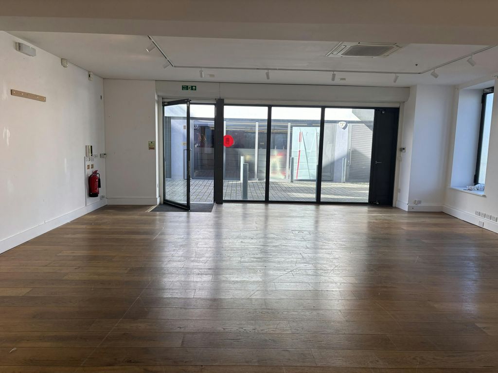 Property photo 2 of 6 Internal 1