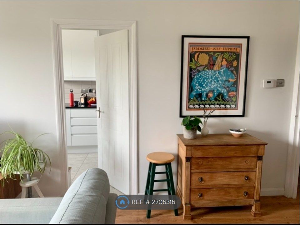 Property photo 3 of 14 Living Area