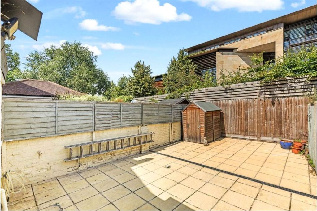 Property photo 3 of 8