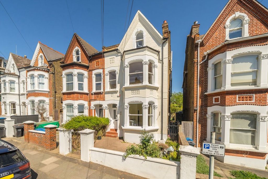 Property photo 1 of 7