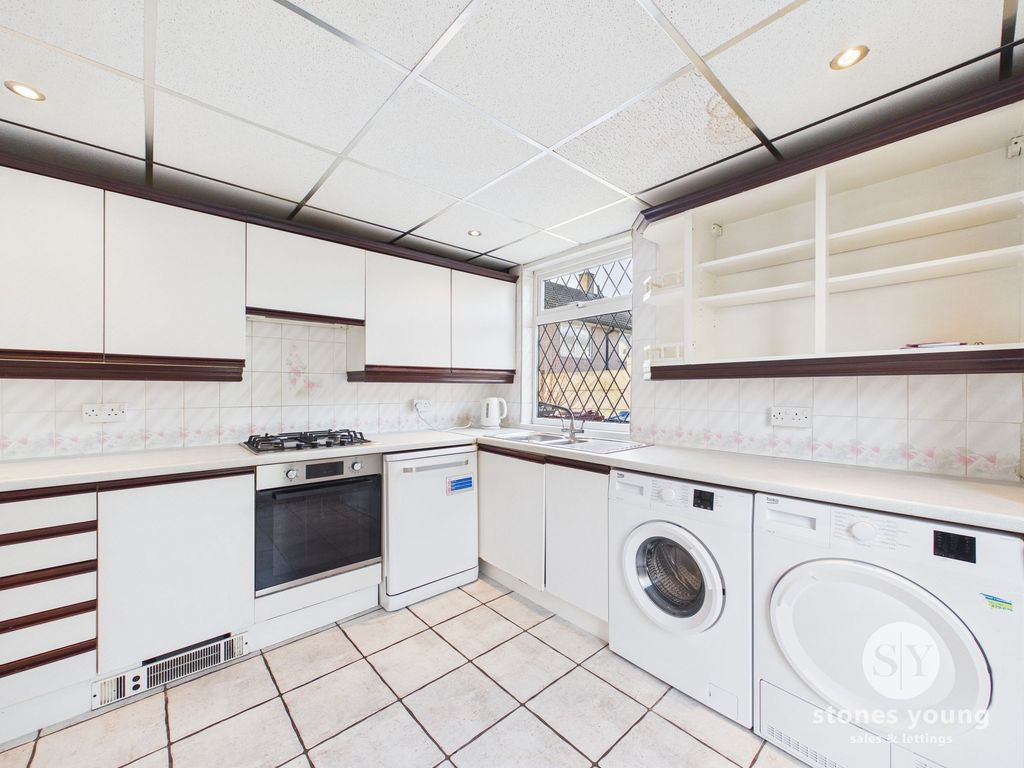 Property photo 3 of 23