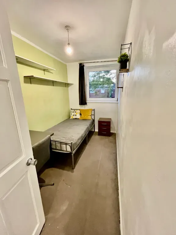 Property photo 1 of 4