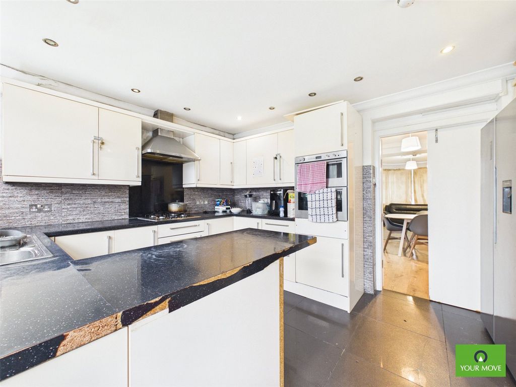 Property photo 3 of 20 Picture No. 27