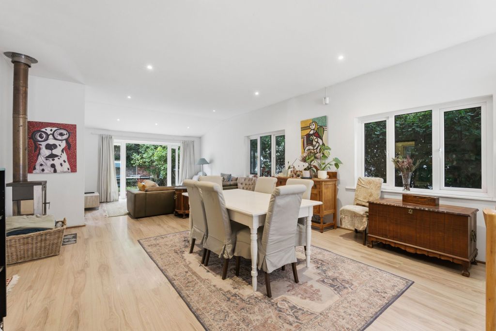 Property photo 3 of 27 Kw1734105