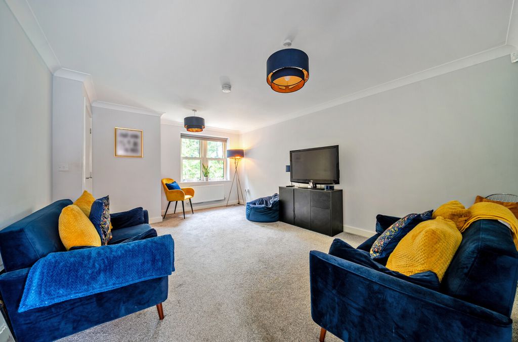 Property photo 2 of 21 1463978-13-6A1940...