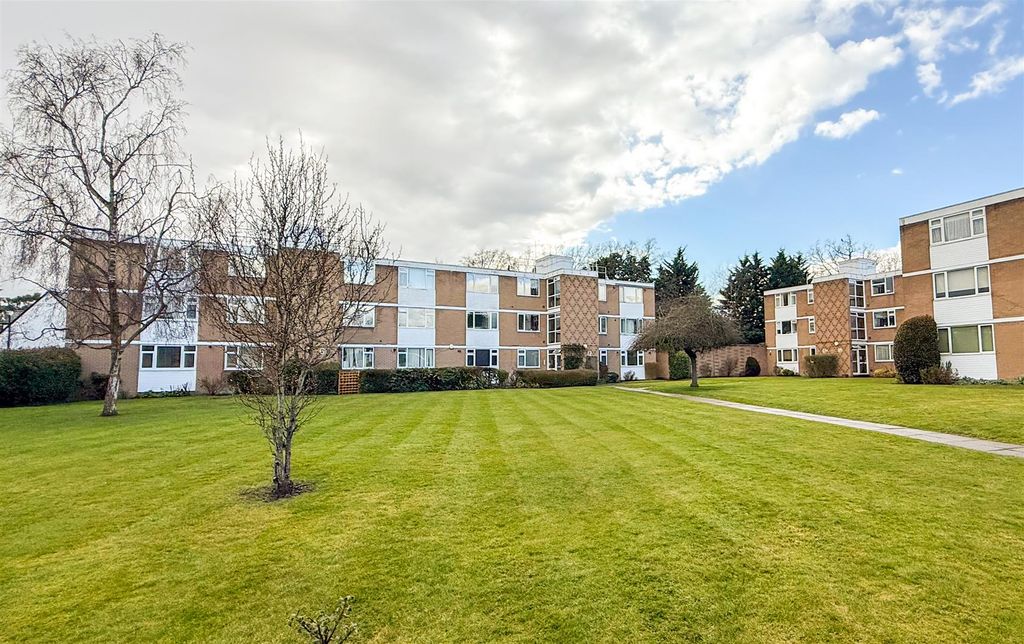 Property photo 2 of 11 Photo-17.Jpg