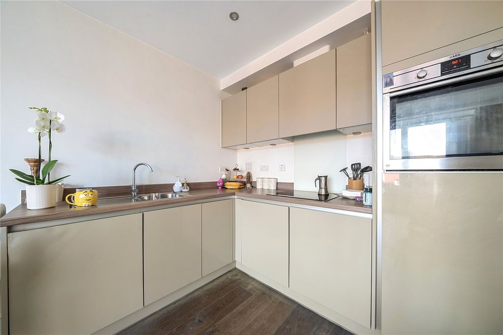 Property photo 3 of 13 Picture No. 18