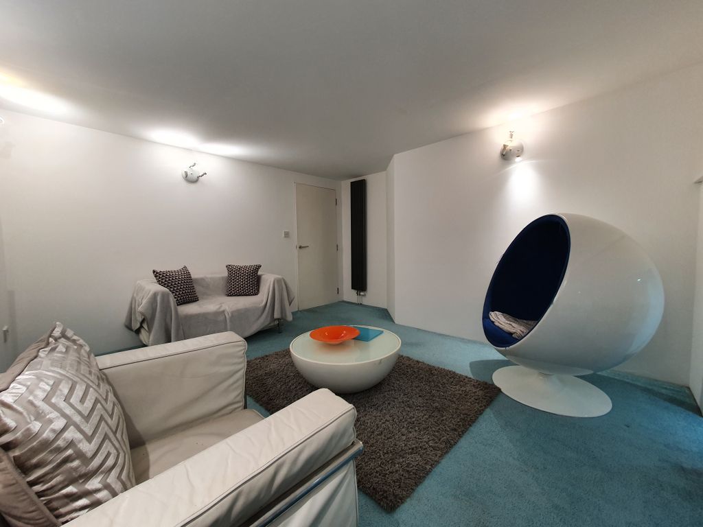 Property photo 3 of 13 Living Room