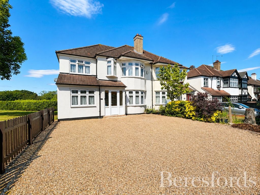 Property photo 1 of 39 Picture No. 20