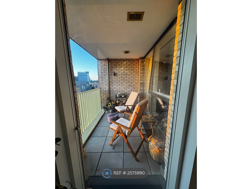 Property photo 2 of 20