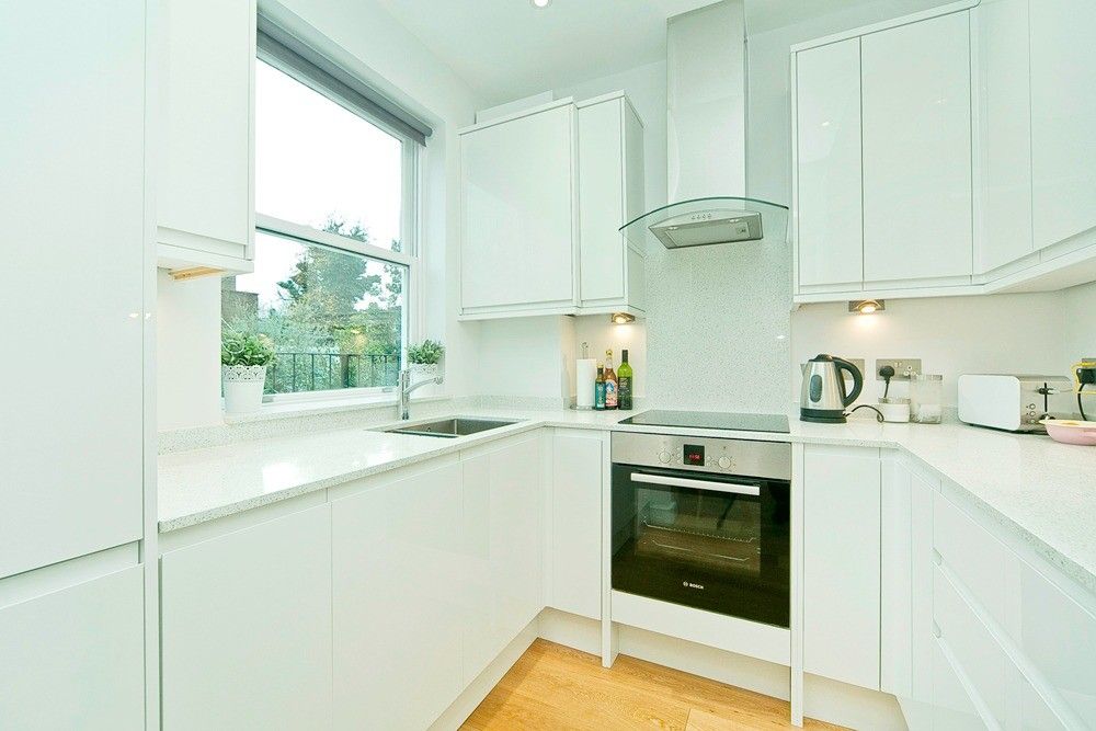 Property photo 3 of 14 Kitchen 1