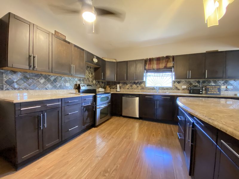 Property photo 3 of 27