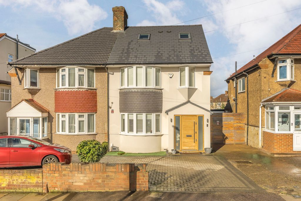 Property photo 1 of 13 Picture No. 02