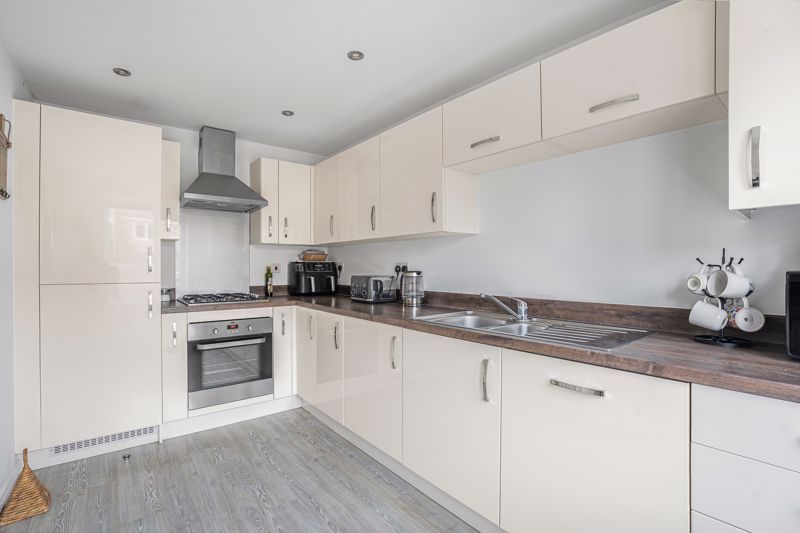 Property photo 2 of 14 Photo 13