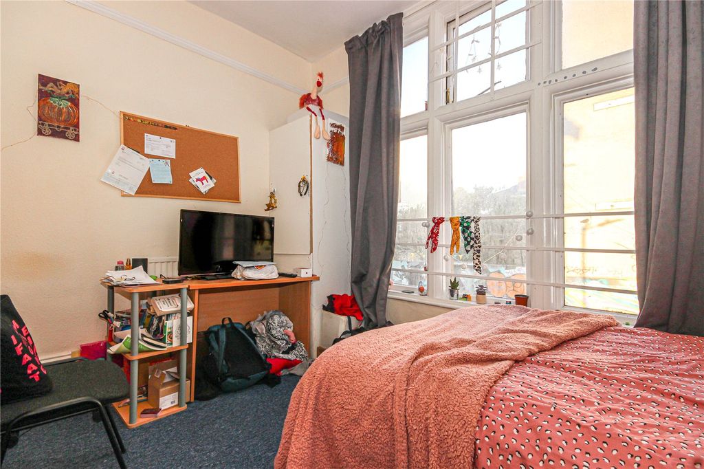 Property photo 3 of 5 Picture No. 02
