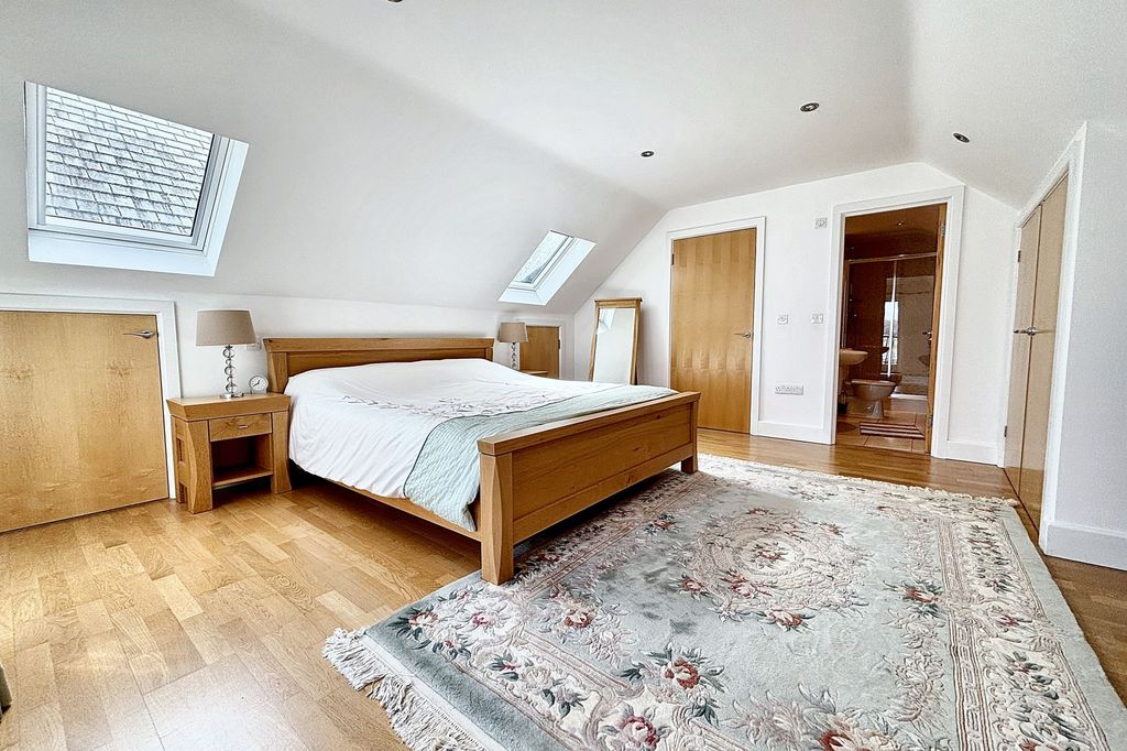 Additional image 11 of 2 bed flat for saleQuay Hill, Penryn TR10
