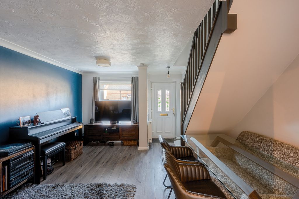 Property photo 3 of 15 Photo 2