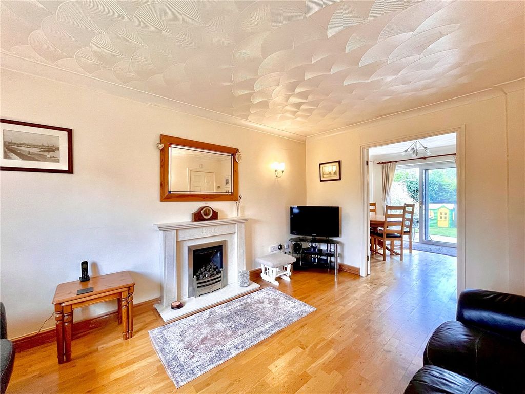 Property photo 3 of 15 Picture No. 11