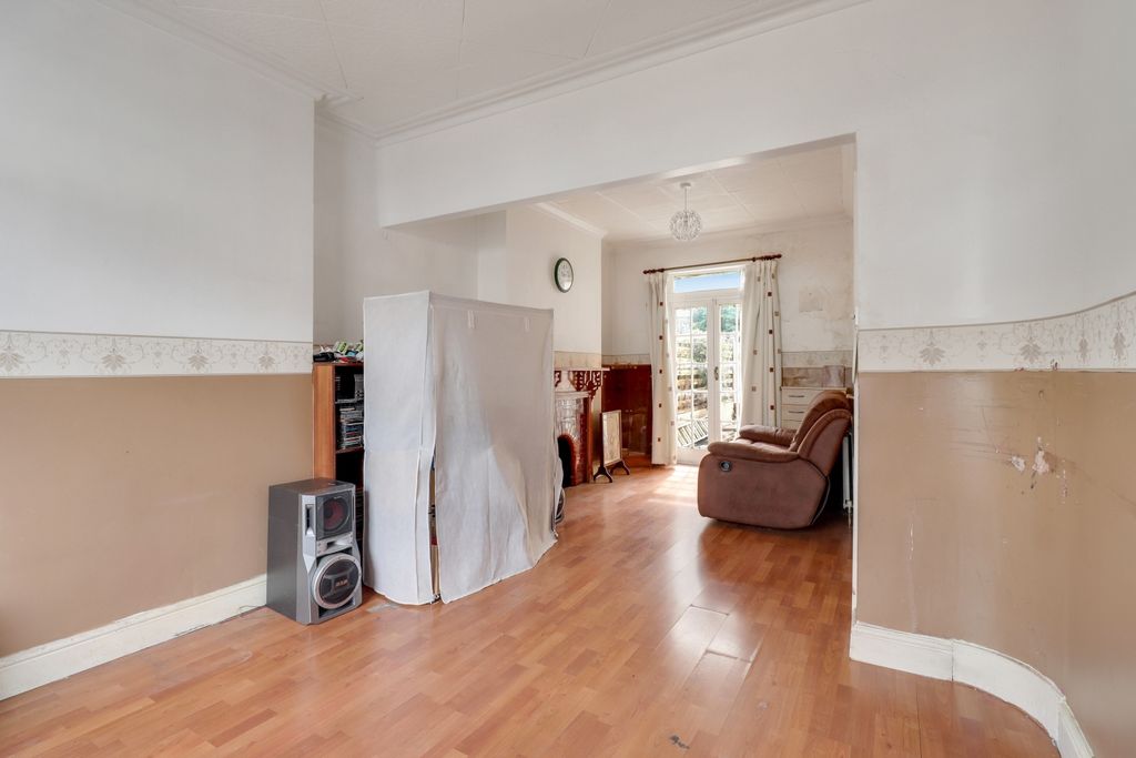 Property photo 3 of 13 Dining Room